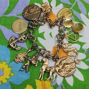 Napier Vintage 90s Gold Chain Link Charm Bracelet